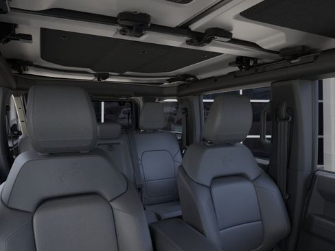 New 2026 Ford Bronco Outer Banks w/ Sasquatch Package AWD/4WD image 12