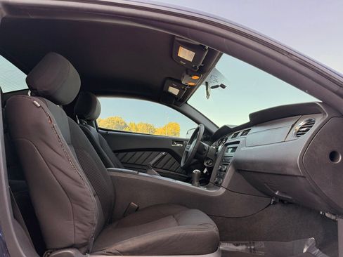 Used 2012 Ford Mustang Coupe RWD image 18