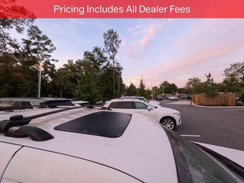 Used 2010 Jeep Grand Cherokee Limited w/ Trailer Tow Group AWD/4WD image 9