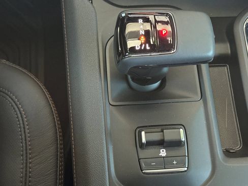 Used 2026 GMC Sierra 1500 AT4 w/ AT4 Premium Package AWD/4WD image 31