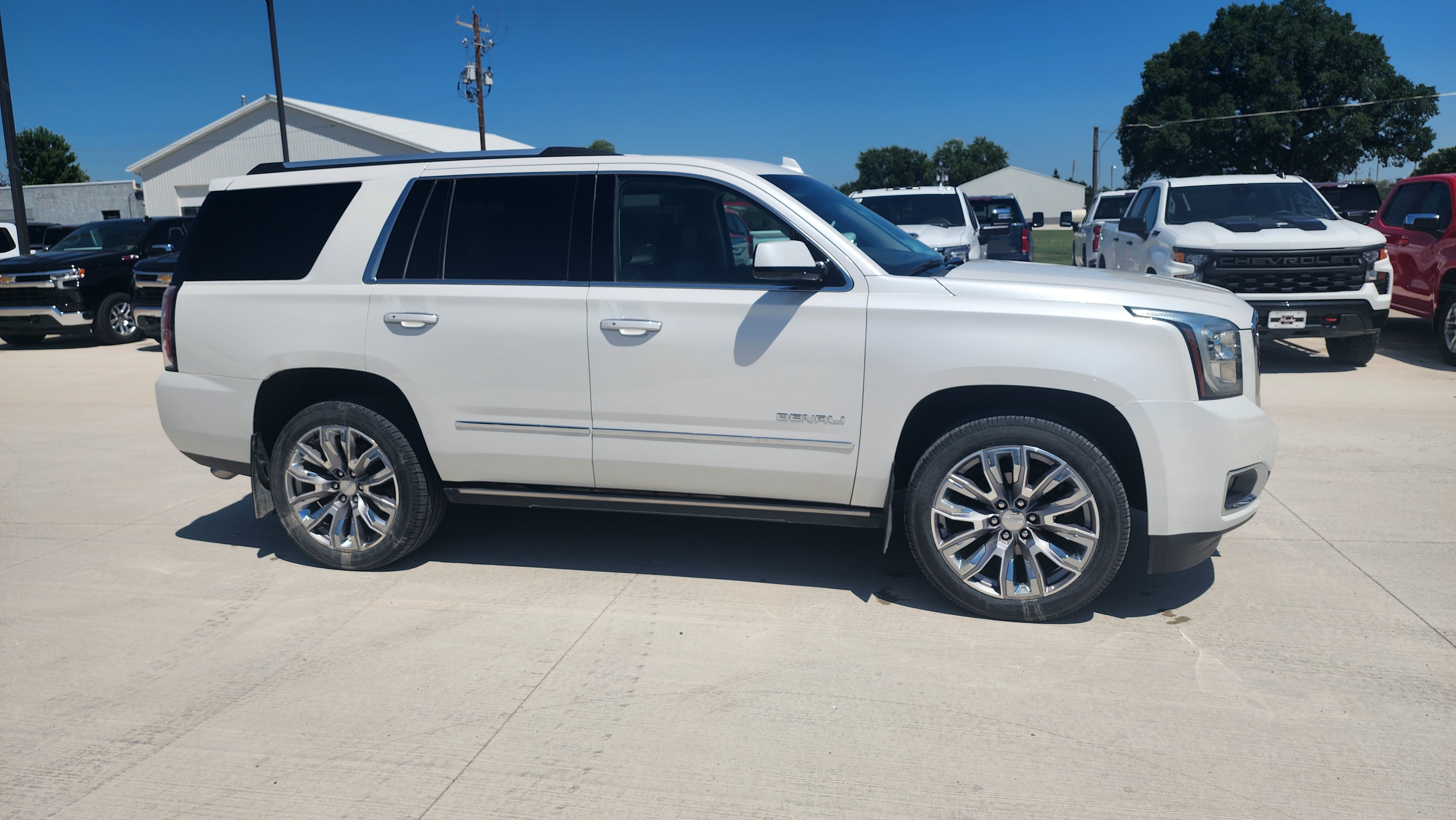 Used 2019 GMC Yukon Denali w/ Denali Ultimate Package AWD/4WD image 4