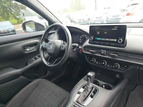 Used 2023 Porsche Macan S AWD/4WD image 40