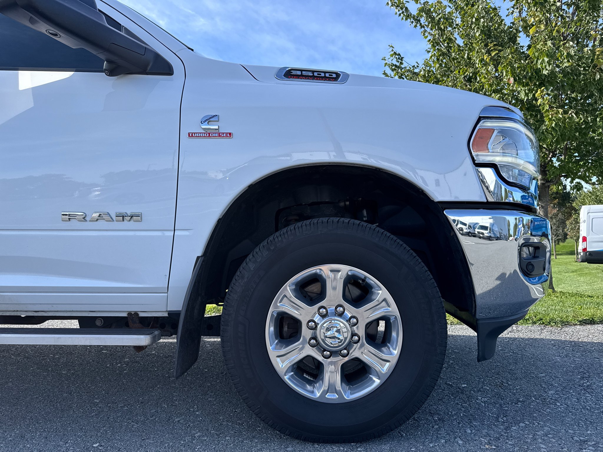 Used 2020 RAM 3500 Big Horn w/ Level 2 Equipment Group AWD/4WD image 21
