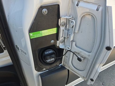 Used 2025 Mercedes-Benz Sprinter 2500 image 15
