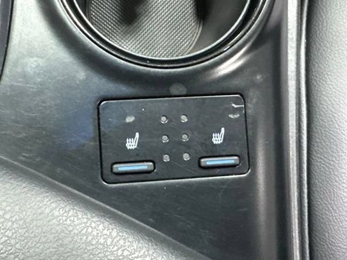 Used 2019 Toyota Camry Hybrid FWD image 6