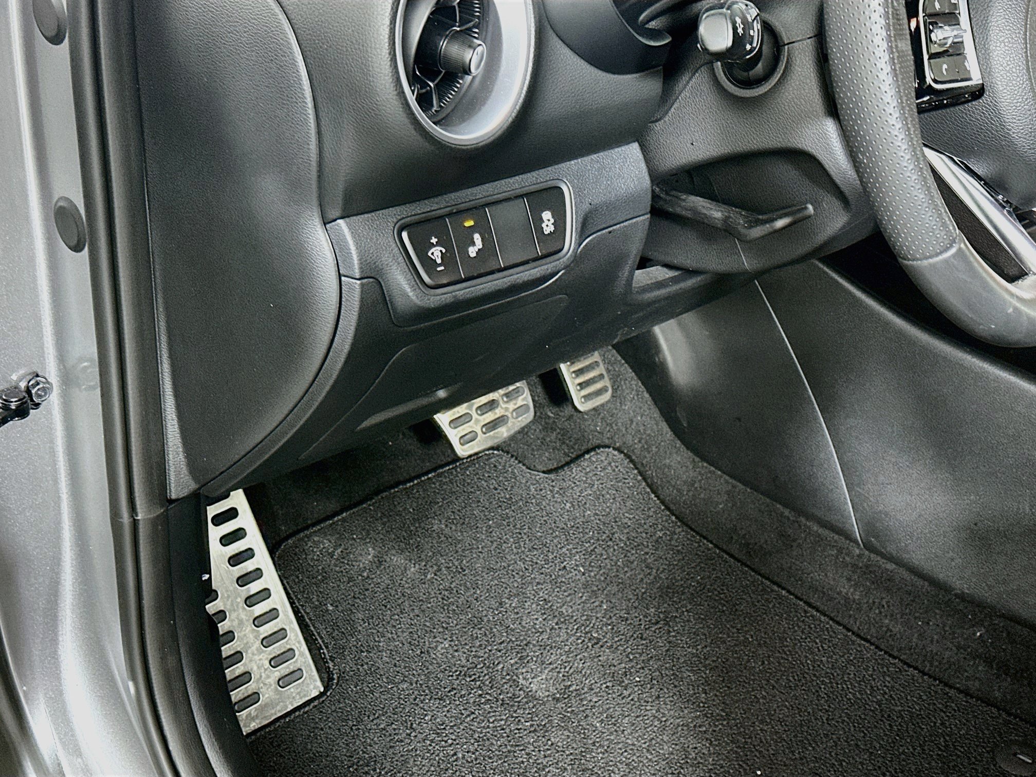 Used 2024 Kia Forte GT-Line FWD image 17