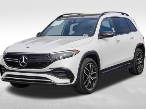 Used 2023 Mercedes-Benz EQB 350 4MATIC SUV image 3