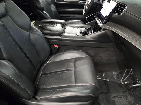 Used 2022 Jeep Wagoneer Series II image 13