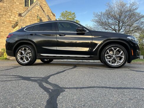 Used 2022 BMW X4 xDrive30i w/ Premium Package 2 image 4