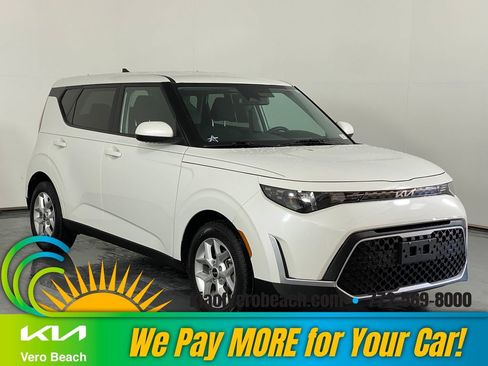 Used 2023 Kia Soul LX w/ Option Group 015 image 1