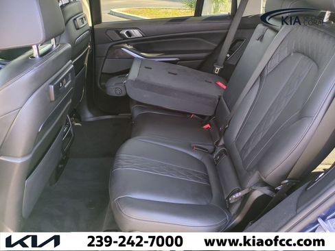 Used 2022 BMW X7 xDrive40i w/ Executive Package image 14