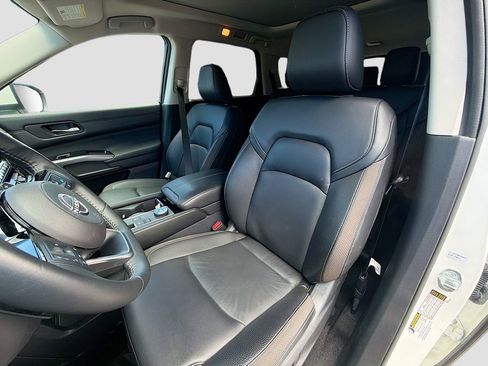 Used 2023 Nissan Pathfinder SL w/ SL Premium Package AWD/4WD image 22