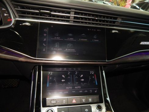 Used 2023 Audi Q8 Premium Plus image 24