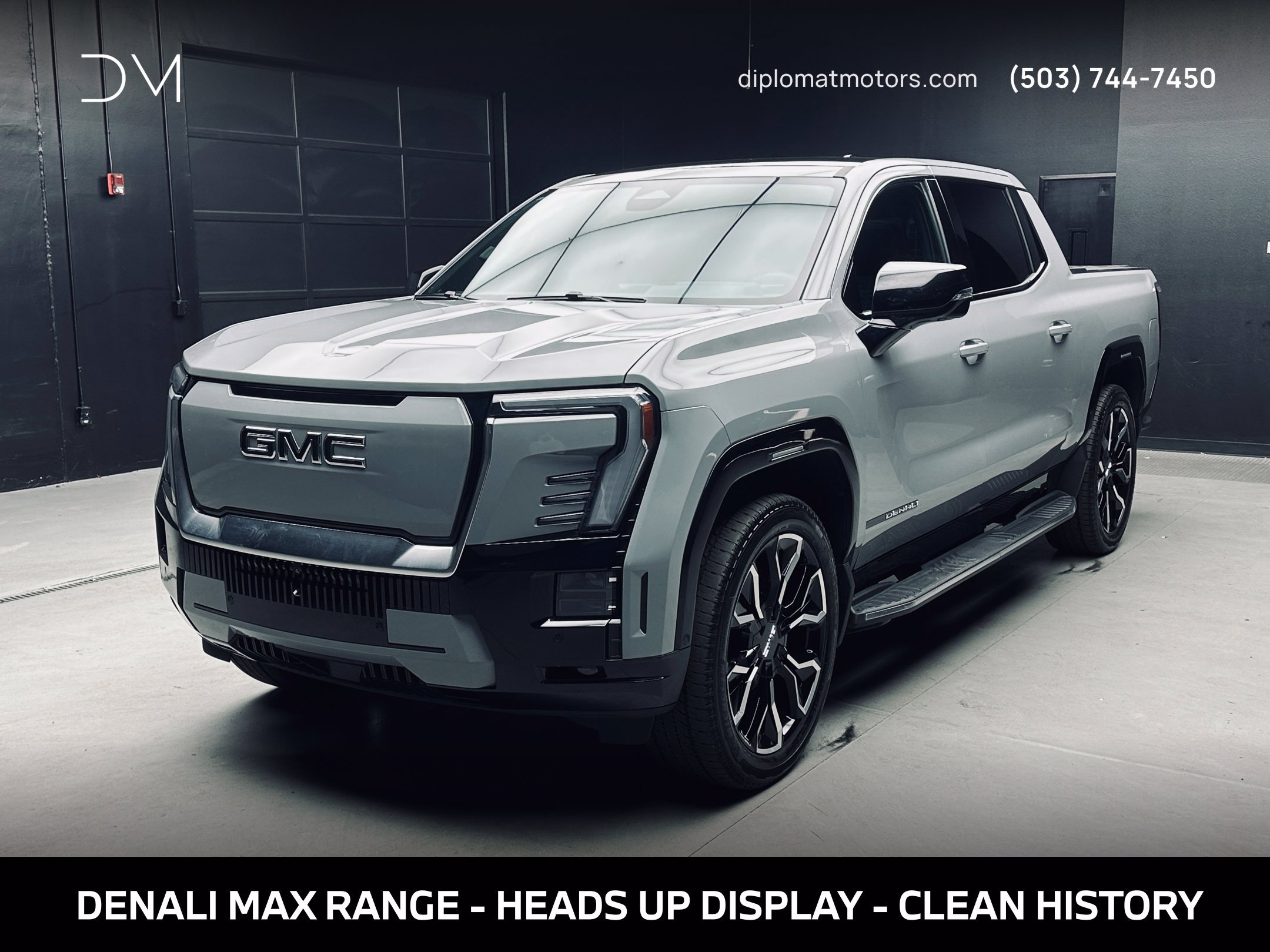 Used 2025 GMC Sierra EV Denali AWD/4WD image 1
