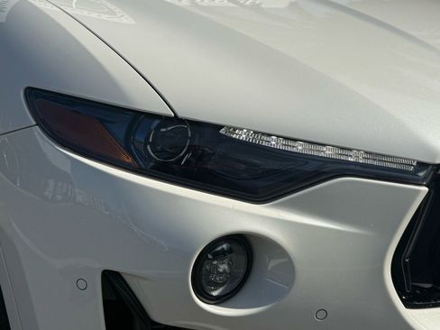 Certified 2022 Maserati Levante Modena image 18