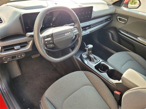 Used 2025 Kia K4 LXS image 7