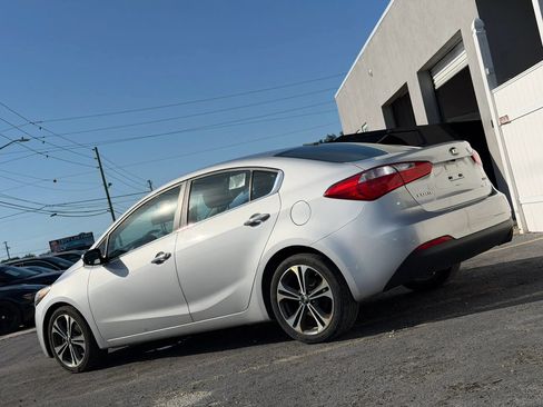 Used 2016 Kia Forte EX FWD image 3
