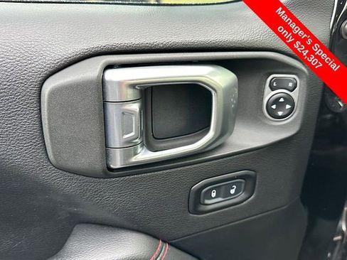 Used 2020 Jeep Gladiator Rubicon image 16