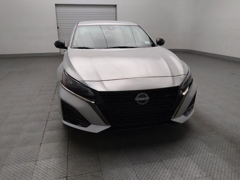 Used 2024 Nissan Altima 2.5 SV FWD image 14