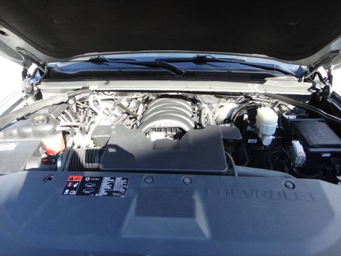 Used 2015 Chevrolet Tahoe LS AWD/4WD image 16