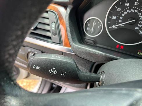 Used 2014 BMW 320i Sedan RWD image 36