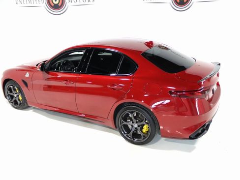 Used 2018 Alfa Romeo Giulia Quadrifoglio w/ Driver Assist Dynamic Package image 29