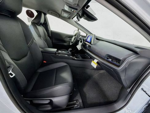 New 2027 Toyota Prius Plug-In Hybrid FWD image 29