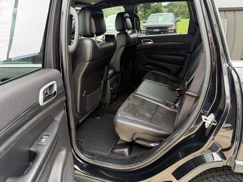 Used 2021 Jeep Grand Cherokee Laredo X image 6