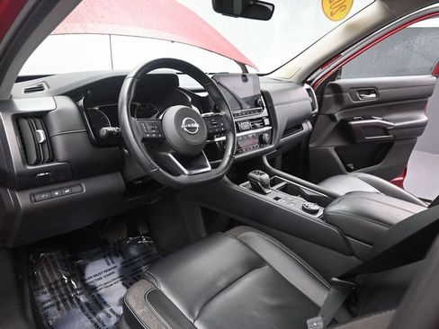 Used 2023 Nissan Pathfinder SL w/ SL Premium Package AWD/4WD image 17