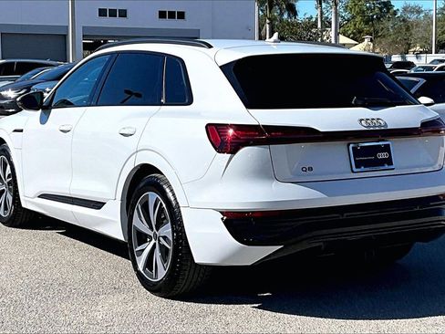 Certified 2024 Audi Q8 e-tron Premium image 7