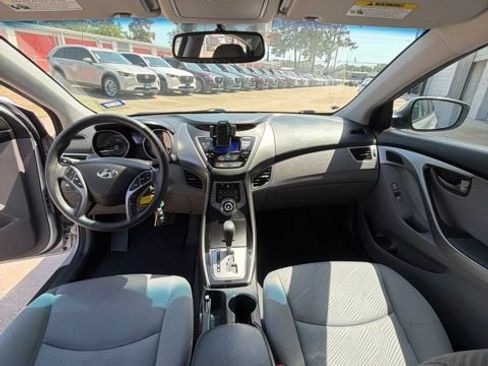 Used 2013 Hyundai Elantra GLS w/ Preferred Pkg FWD image 22