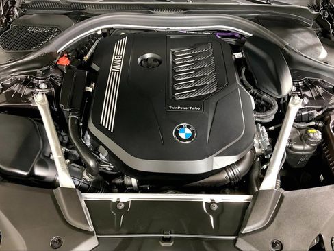 Used 2022 BMW 540i 540i w/ Premium Package image 9