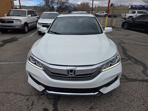 Used 2017 Honda Accord EX image 4