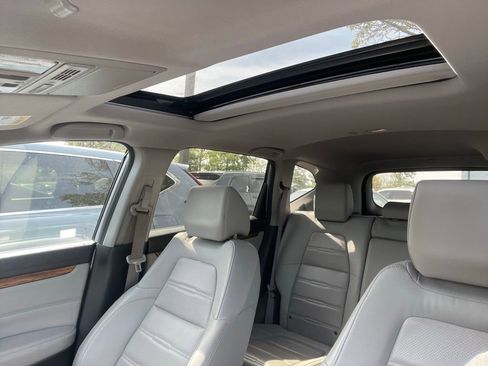 Used 2018 Honda CR-V Touring image 19