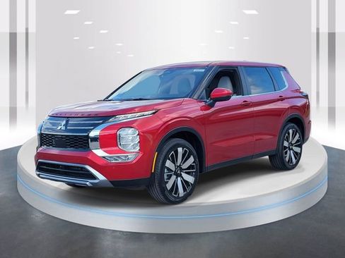New 2026 Mitsubishi Outlander SE image 3