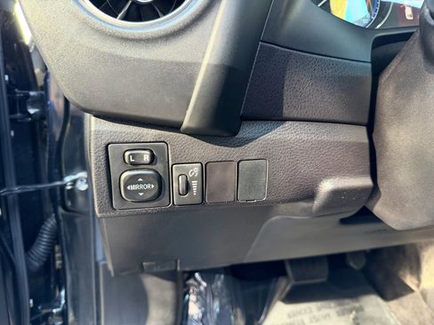 Used 2019 Toyota Corolla SE image 15