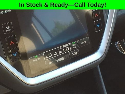 Used 2024 Subaru Crosstrek 2.0i Premium image 12