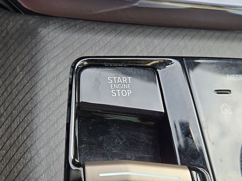 Certified 2025 BMW X3 xDrive30i w/ Convenience Package image 24