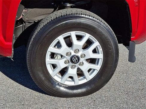Certified 2025 Toyota Tacoma SR5 image 8