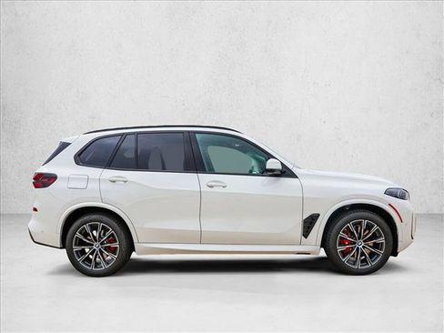 Used 2026 BMW X5 xDrive40i w/ M Sport Package AWD/4WD image 4