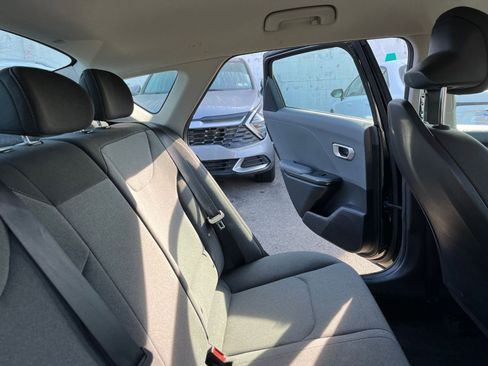 Used 2025 Kia K4 FWD image 37