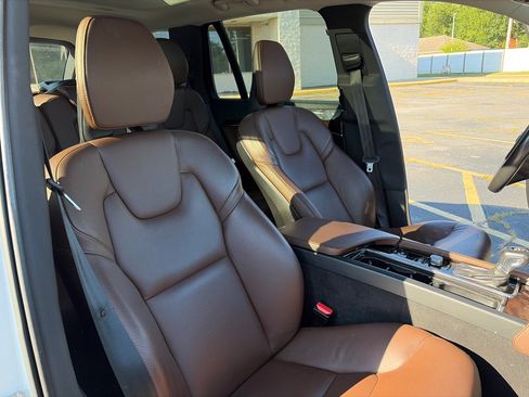 Used 2019 Volvo XC90 T6 Momentum w/ Advanced Package AWD/4WD image 27