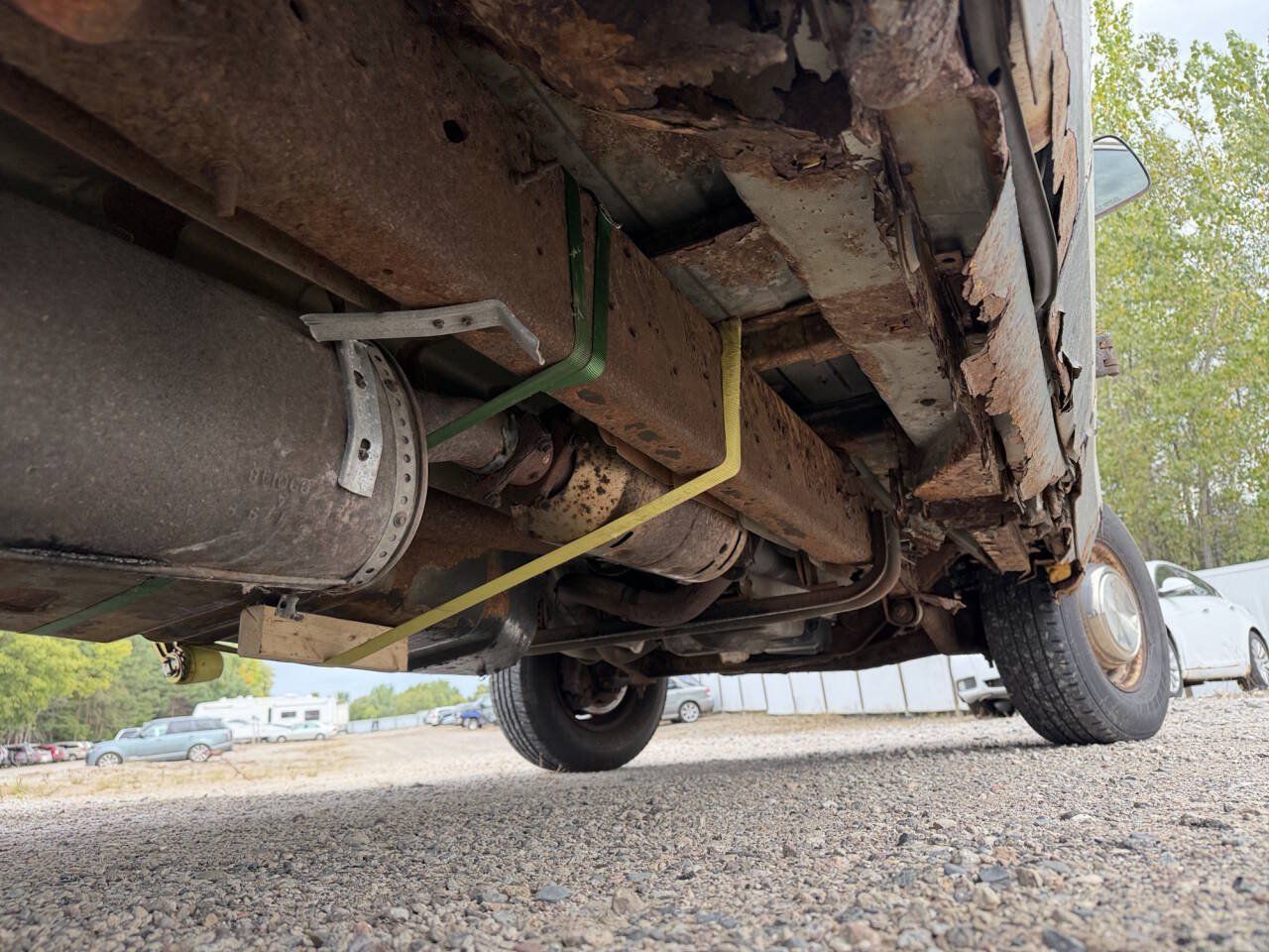 Used 1999 Ford E-350 and Econoline 350 Super Duty RWD image 17