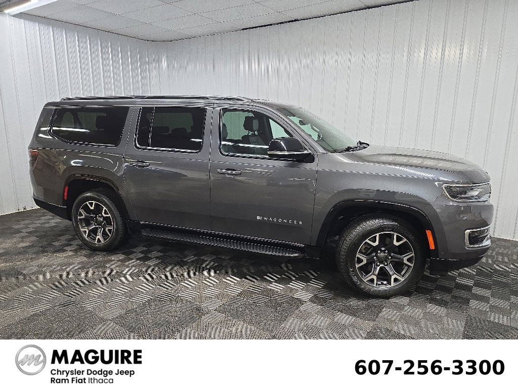 Used 2023 Jeep Wagoneer L Series III w/ Preferred Equipment Group AWD/4WD image 1
