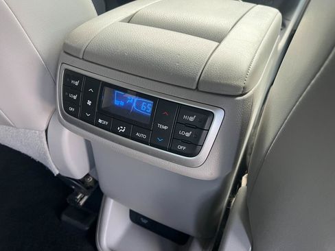 Used 2016 Toyota Highlander Limited Platinum AWD/4WD image 20