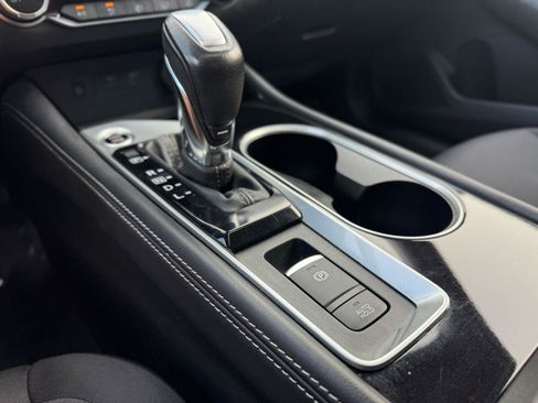 Used 2023 Nissan Altima 2.5 SV w/ SV Premium Package FWD image 31