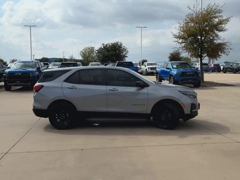 Certified 2024 Chevrolet Equinox LS w/ LS Convenience Package image 9