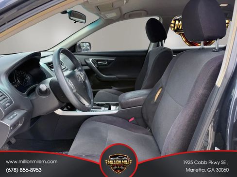 Used 2013 Nissan Altima 2.5 S FWD image 2