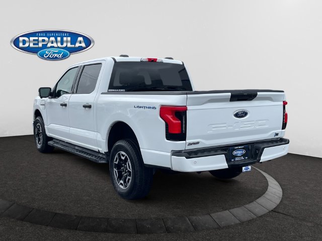 Used 2023 Ford F150 Lightning XLT AWD/4WD image 4
