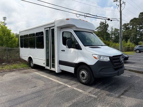 Used 2022 Mercedes-Benz Sprinter 3500 image 1